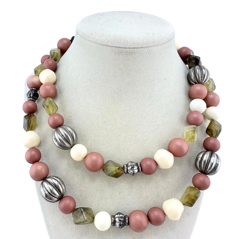Vintage Carolyn Tanner Cream Green Mauve Neutral Tone Beads 35" Necklace